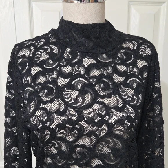 White House Black Market Black Floral Lace Long-Sleeve Top - Picture 2 of 5